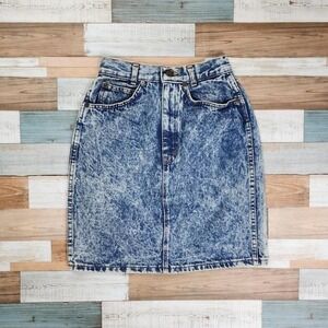 Vintage Chic Made in USA Acid Washed 90s Pocketed Denim Skirt Sz 24